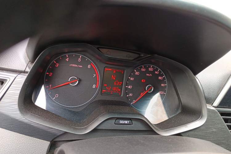 Used Baojun 310 2017 1.5L automatic comfort version Instrument Cluster