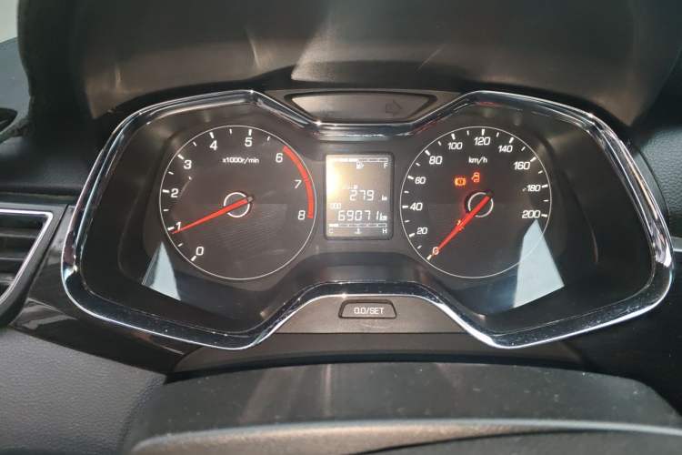 Used Baojun 310 2017 1.5L Manual Luxury Model Instrument Cluster