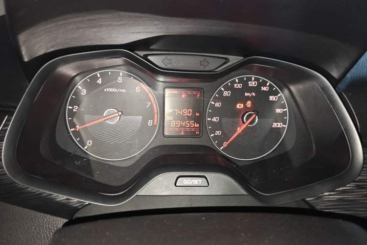 Used Baojun 310 2017 1.5L manual Comfort trim Instrument Cluster
