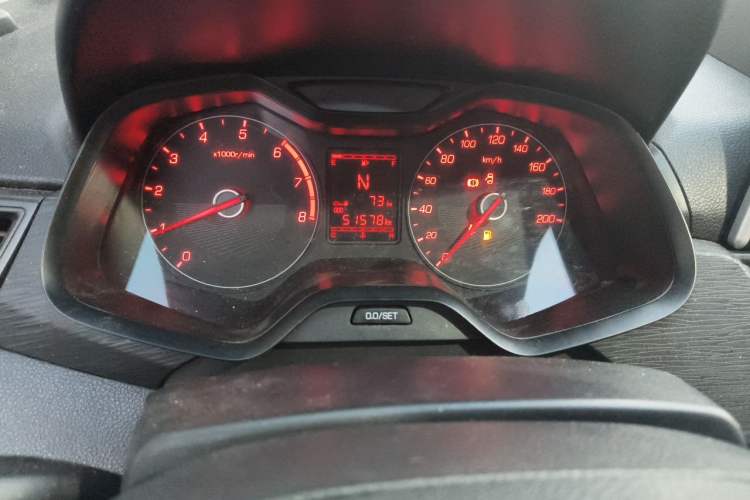 Used Baojun 310 2017 1.5L automatic comfort version Instrument Cluster