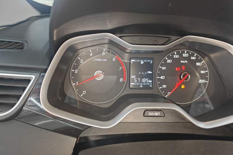 Used Baojun 310 2017 1.5L Manual Fashion Model Instrument Cluster
