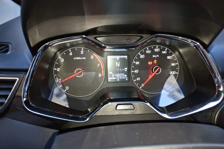Used Baojun 310 2017 1.5L Automatic Luxury Model Instrument Cluster