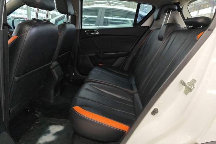 Used Baojun 310 2017 1.5L Manual Luxury Model Interior 1