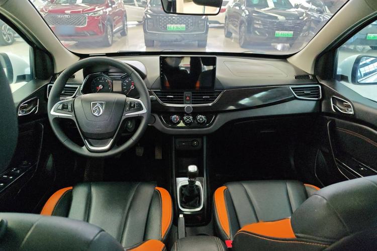 Used Baojun 310 2017 1.5L Manual Luxury Model Interior 3