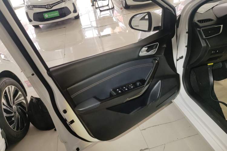 Used Baojun 310 2017 1.5L Automatic Fashion Model Left Front Door Interior