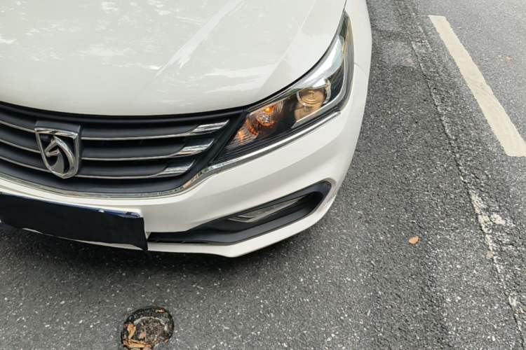 Used Baojun 310 2017 1.5L Automatic Luxury Model Left Front Headlight