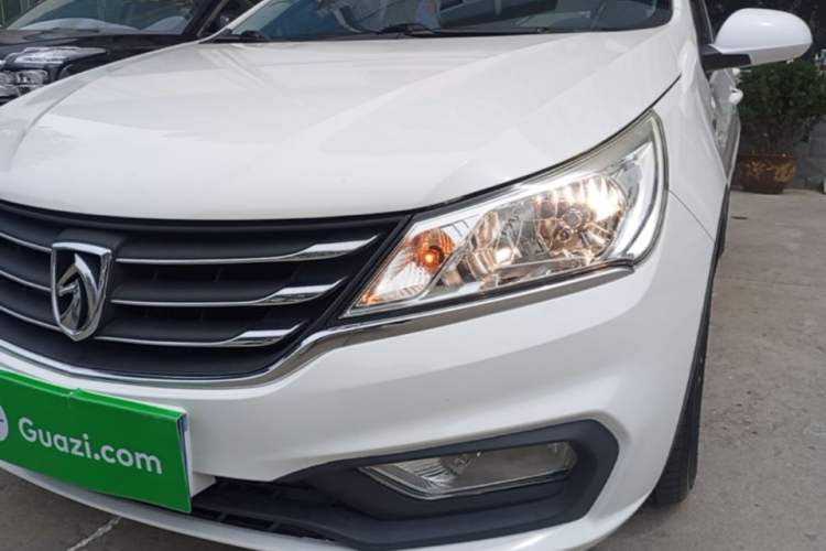 Used Baojun 310 2017 1.5L Manual Fashion Model Left Front Headlight