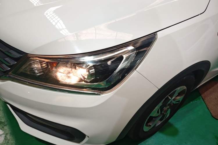 Used Baojun 310 2017 1.5L Automatic Luxury Model Left Front Headlight