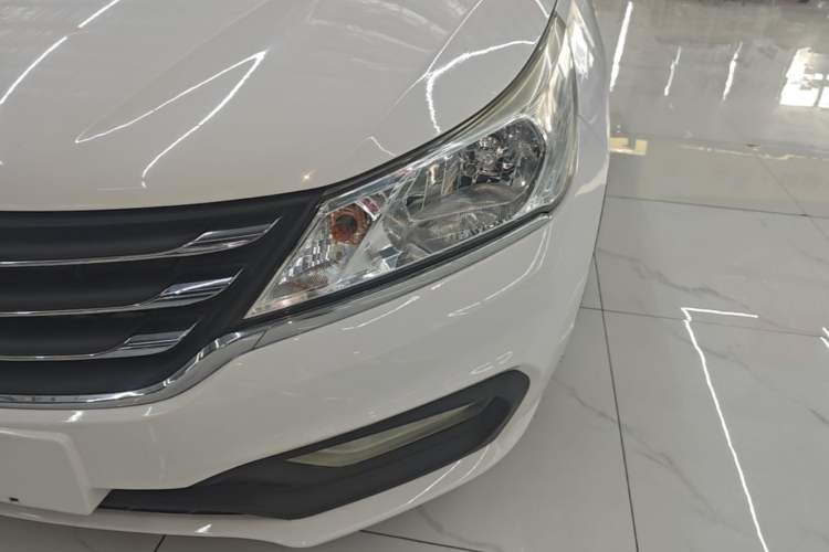 Used Baojun 310 2017 1.5L Manual Fashion Model Left Front Headlight