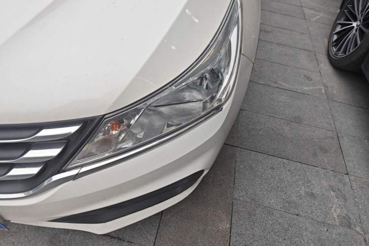 Used Baojun 310 2017 1.5L Manual Fashion Model Left Front Headlight