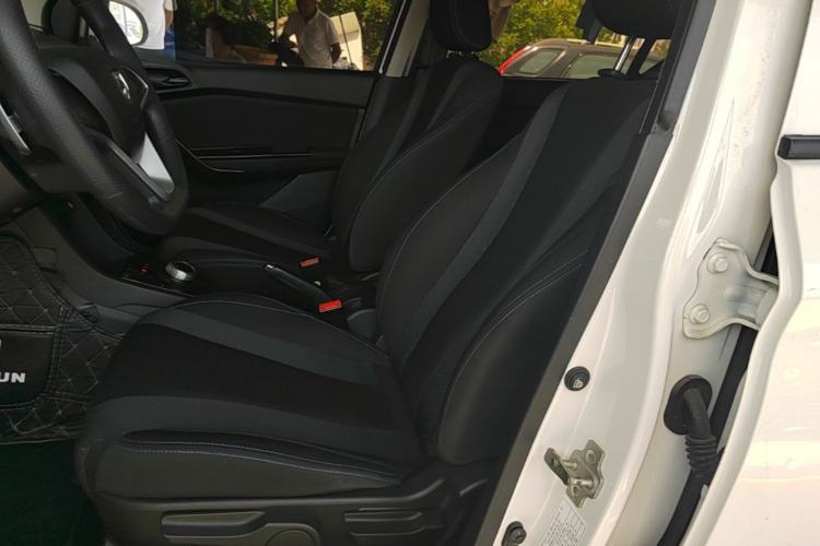 Used Baojun 310 2017 1.5L automatic comfort version Left Front Seat
