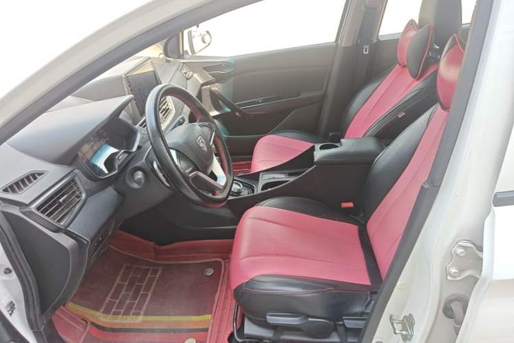 Used Baojun 310 2017 1.5L automatic comfort version Left Front Seat