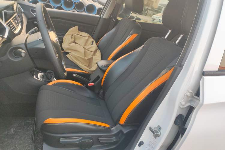 Used Baojun 310 2017 1.5L Manual Fashion Model Left Front Seat
