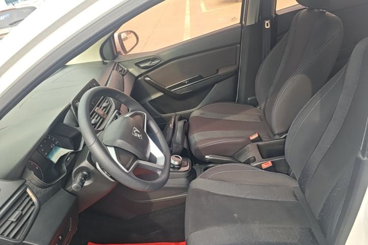 Used Baojun 310 2017 1.5L automatic comfort version Left Front Seat