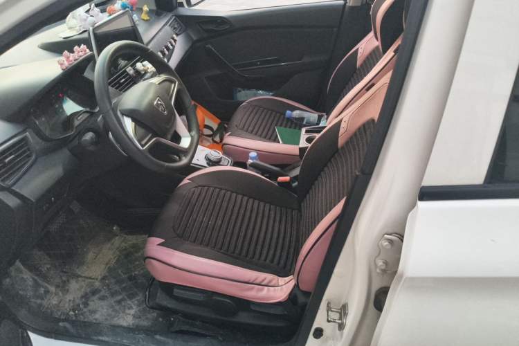 Used Baojun 310 2017 1.5L automatic comfort version Left Front Seat