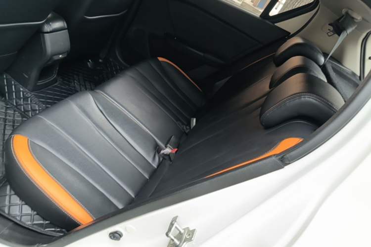 Used Baojun 310 2017 1.5L Automatic Luxury Model Left Rear Seat