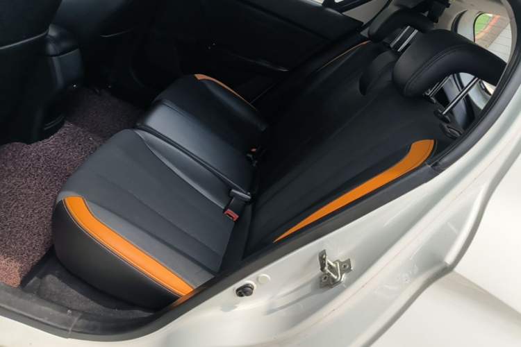 Used Baojun 310 2017 1.5L Automatic Fashion Model Left Rear Seat