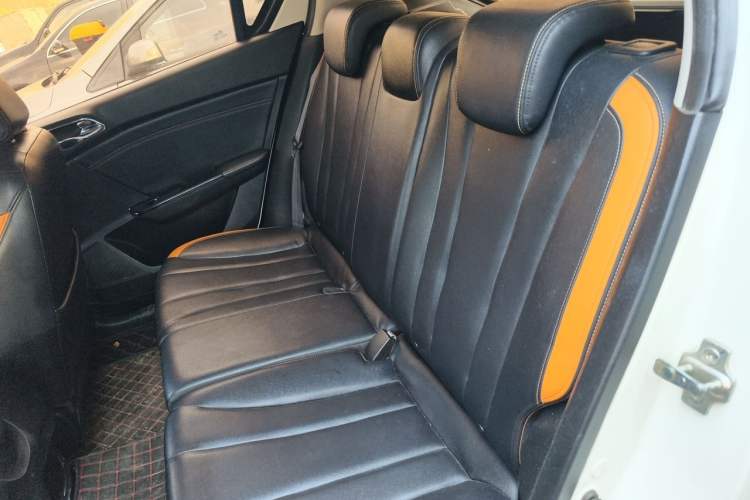 Used Baojun 310 2017 1.5L Manual Luxury Model Left Rear Seat