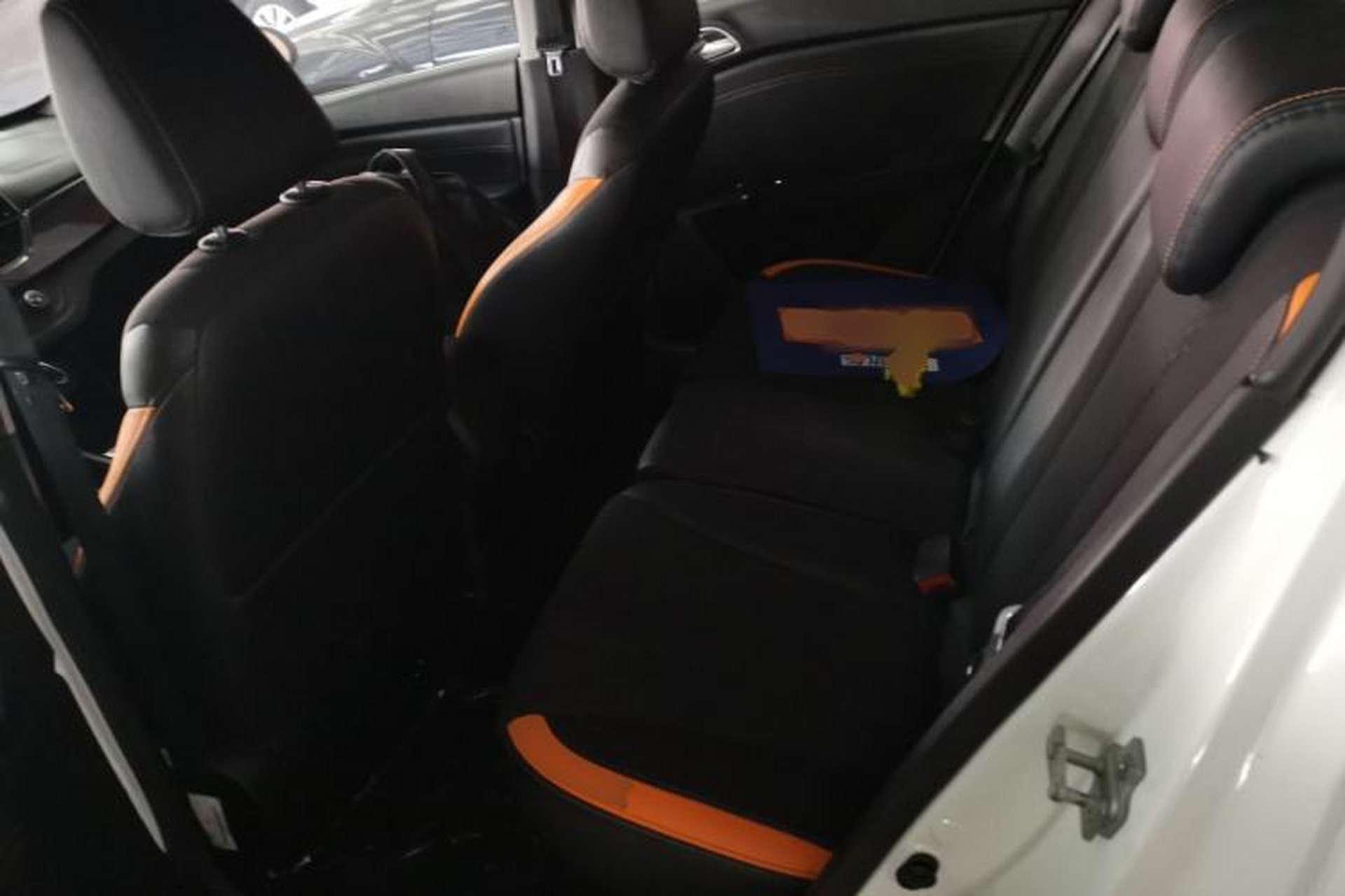 Used Baojun 310 2017 1.5L Automatic Fashion Model Left Rear Seat