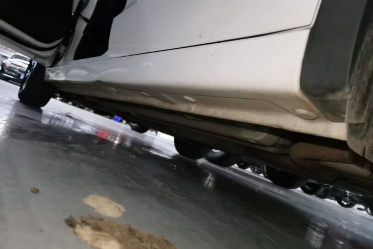 Used Baojun 310 2017 1.5L Automatic Fashion Model Left Side Sill