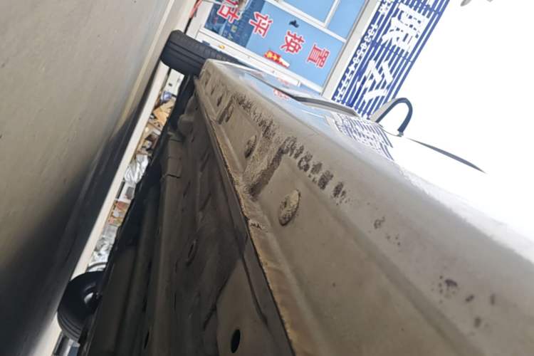 Used Baojun 310 2017 1.5L automatic comfort version Left Side Sill