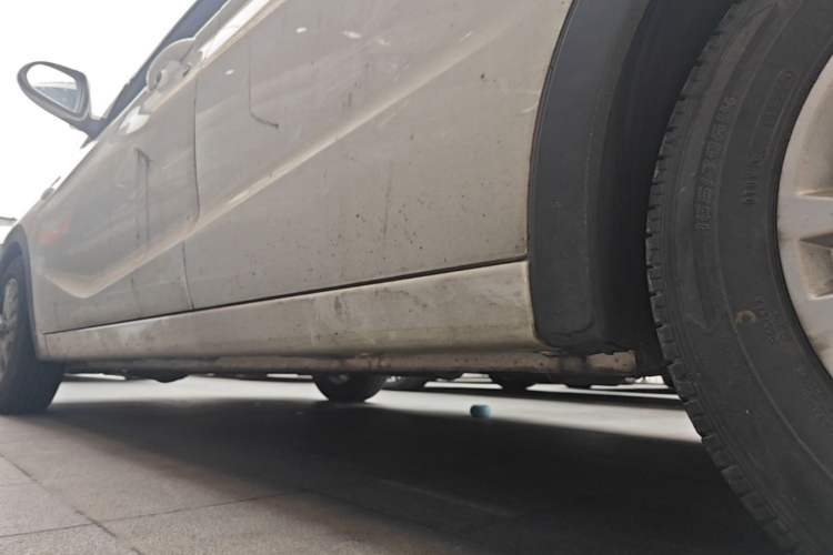 Used Baojun 310 2017 1.5L Manual Fashion Model Left Side Sill