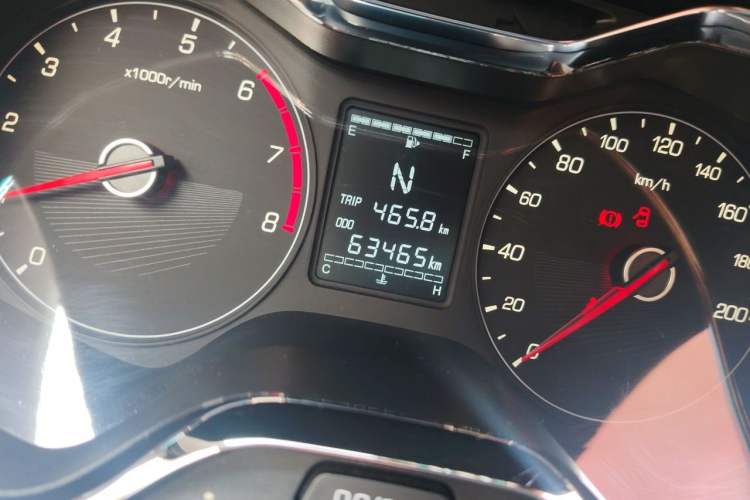Used Baojun 310 2017 1.5L Automatic Luxury Model Odometer Close Up