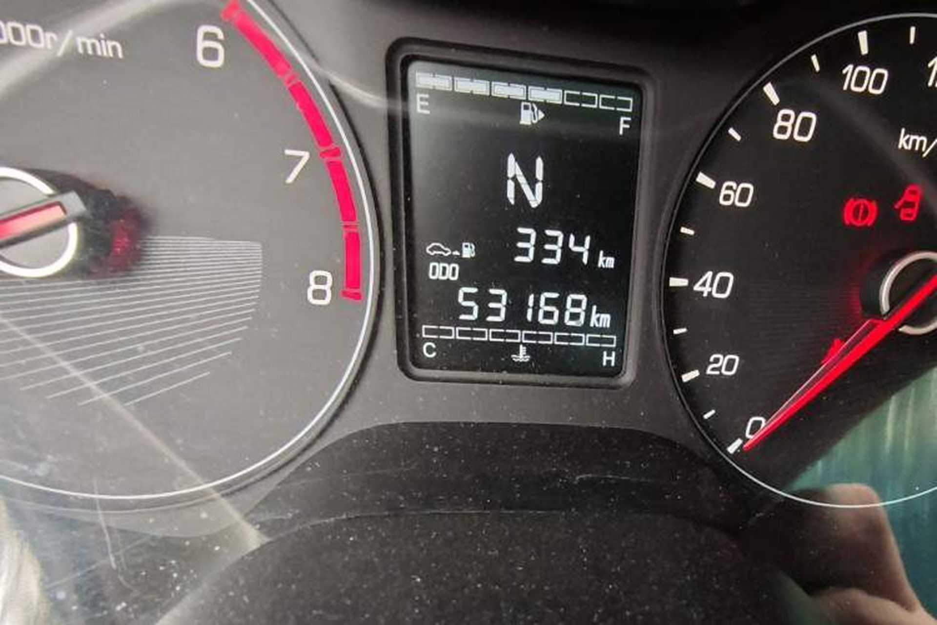 Used Baojun 310 2017 1.5L Automatic Fashion Model Odometer Close Up