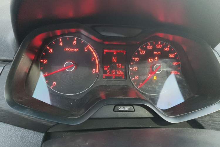 Used Baojun 310 2017 1.5L automatic comfort version Odometer Close Up