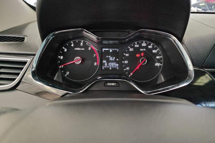 Used Baojun 310 2017 1.5L Manual Luxury Model Odometer Close Up