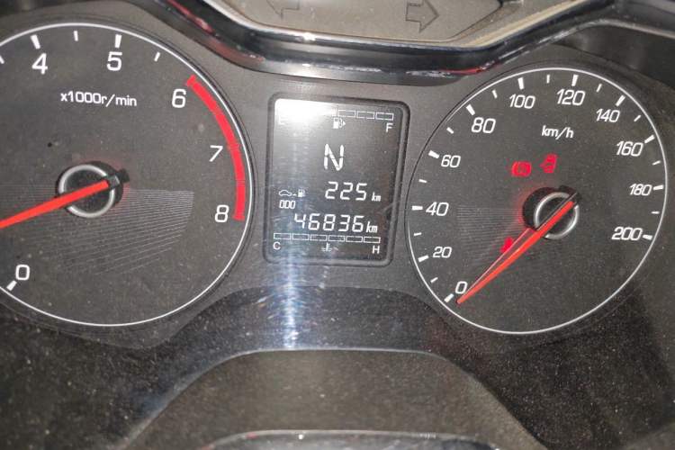 Used Baojun 310 2017 1.5L Automatic Luxury Model Odometer Close Up