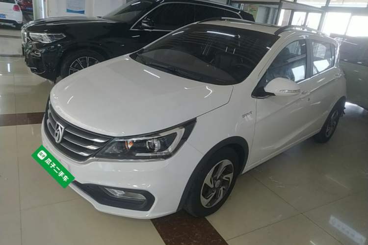 Used Baojun 310 2017 1.5L Automatic Luxury Model Guazi used car, China used car export, Used car for sale, Used cars, Cheapest cars for sale