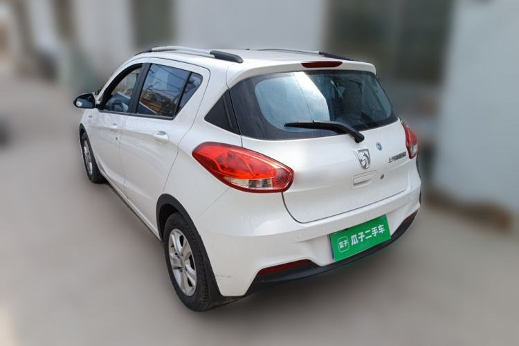 Used Baojun 310 2017 1.5L automatic comfort version Rear Left 45 Deg