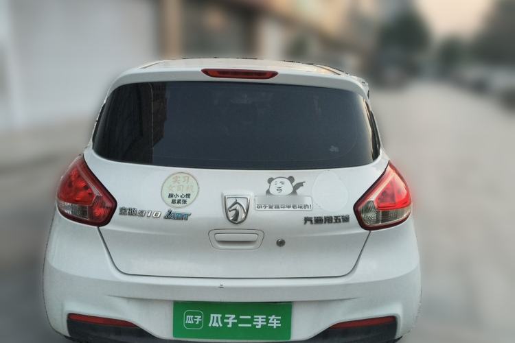 Used Baojun 310 2017 1.5L automatic comfort version Rear