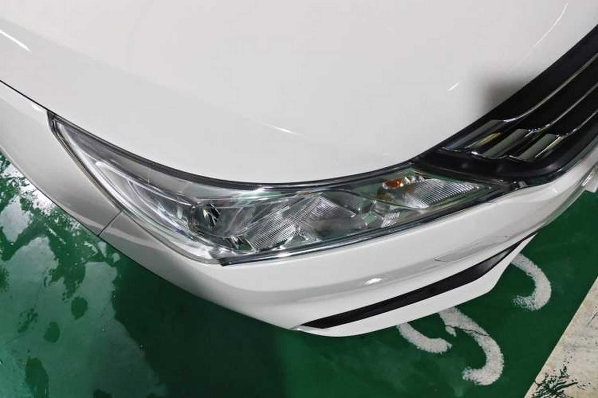 Used Baojun 310 2017 1.5L automatic comfort version Right Front Headlight