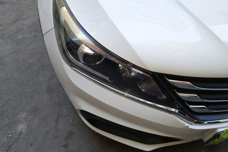 Used Baojun 310 2017 1.5L Automatic Luxury Model Right Front Headlight