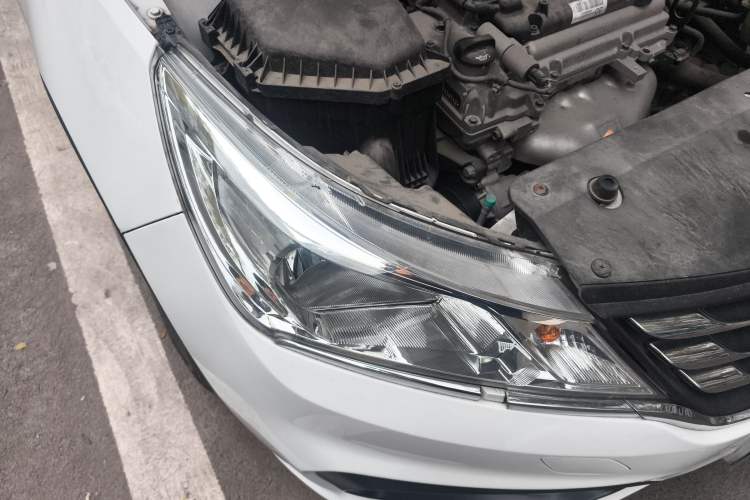 Used Baojun 310 2017 1.5L Manual Fashion Model Right Front Headlight