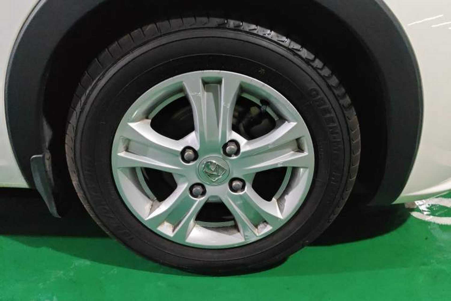 Used Baojun 310 2017 1.5L automatic comfort version Right Front Wheel Hub