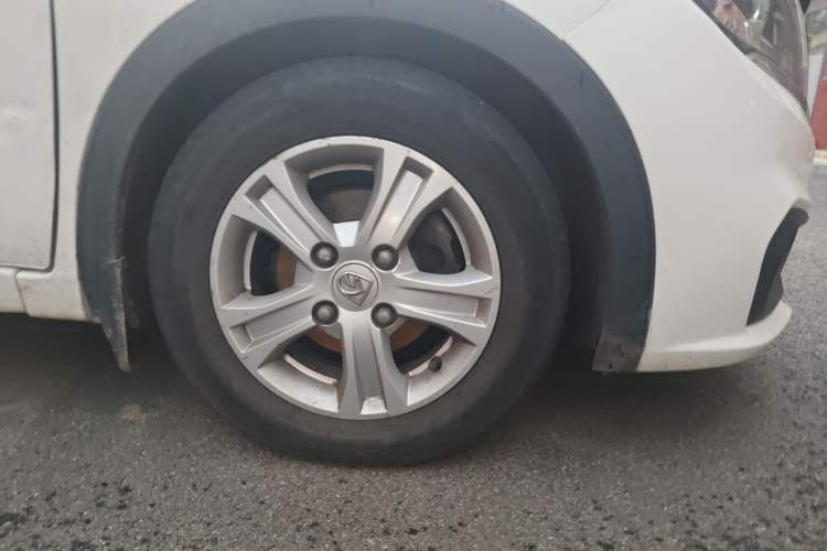Used Baojun 310 2017 1.5L Manual Luxury Model Right Front Wheel Hub