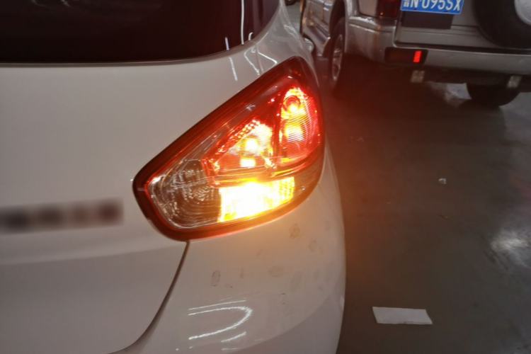 Used Baojun 310 2017 1.5L Automatic Fashion Model Right Rear Taillight