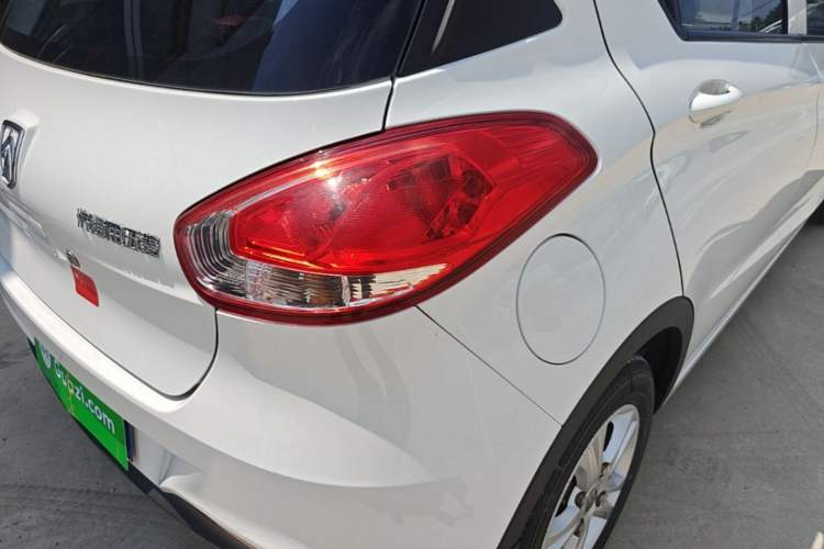 Used Baojun 310 2017 1.5L automatic comfort version Right Rear Taillight
