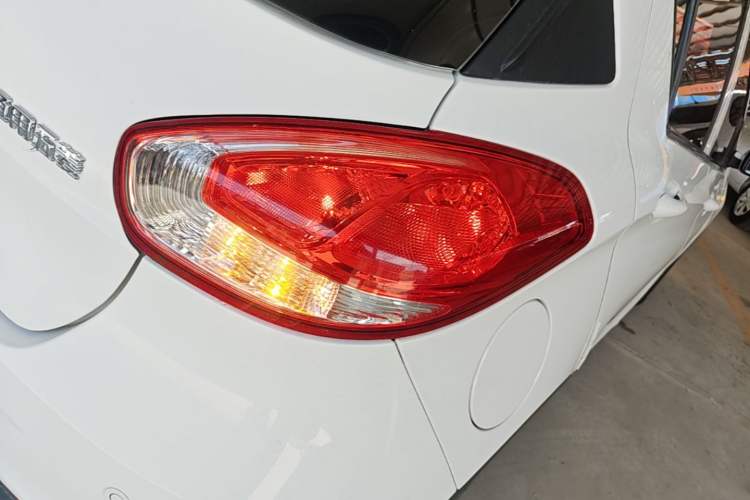 Used Baojun 310 2017 1.5L Automatic Fashion Model Right Rear Taillight