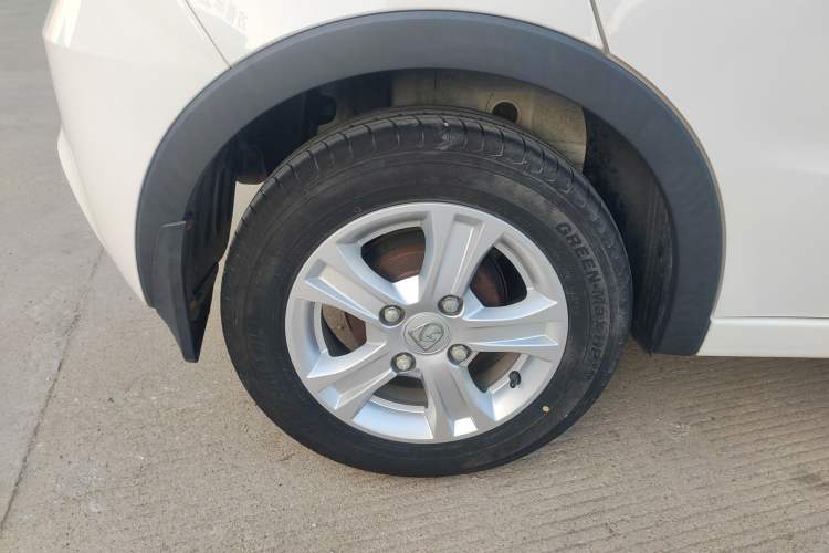 Used Baojun 310 2017 1.5L Manual Fashion Model Right Rear Wheel Hub