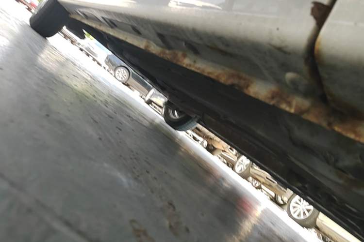 Used Baojun 310 2017 1.5L automatic comfort version Right Side Sill