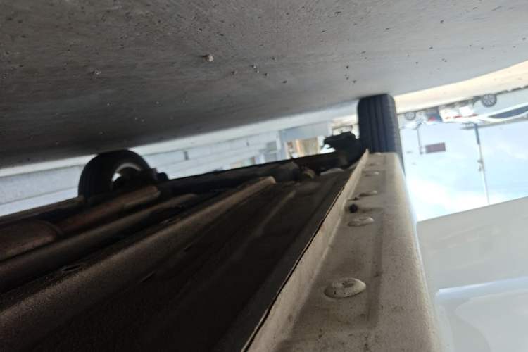 Used Baojun 310 2017 1.5L automatic comfort version Right Side Sill