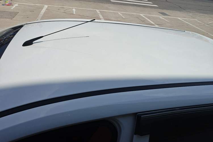 Used Baojun 310 2017 1.5L automatic comfort version Roof
