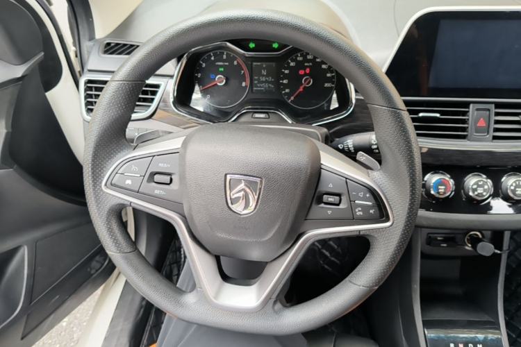 Used Baojun 310 2017 1.5L Automatic Luxury Model Steering Wheel