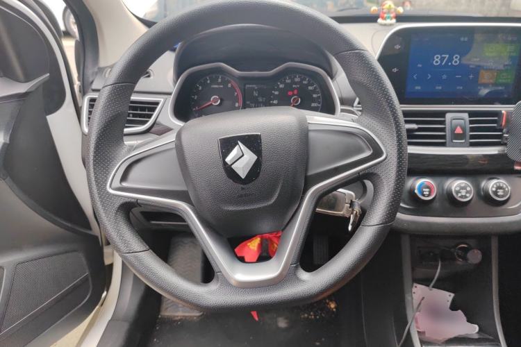 Used Baojun 310 2017 1.5L Automatic Fashion Model Steering Wheel