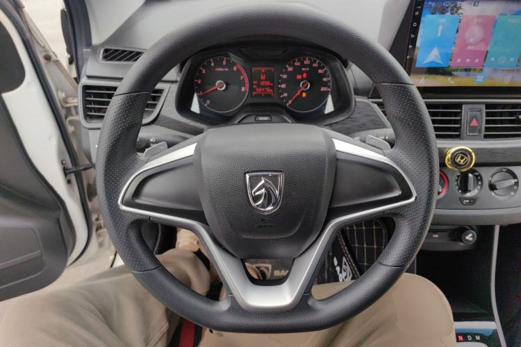 Used Baojun 310 2017 1.5L automatic comfort version Steering Wheel