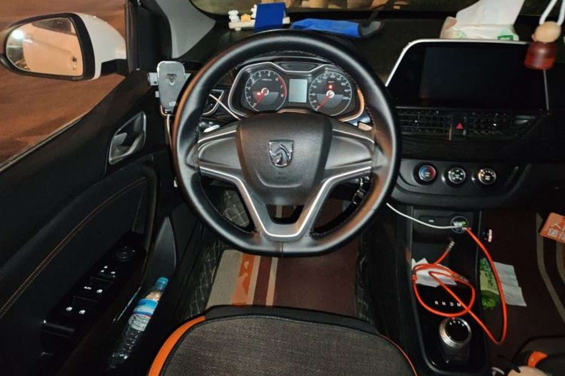 Used Baojun 310 2017 1.5L Automatic Fashion Model Steering Wheel